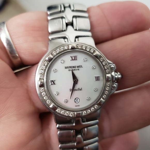 Raymond Weil Accessories - Watch Raymond Weil with diamonds..pre♥️